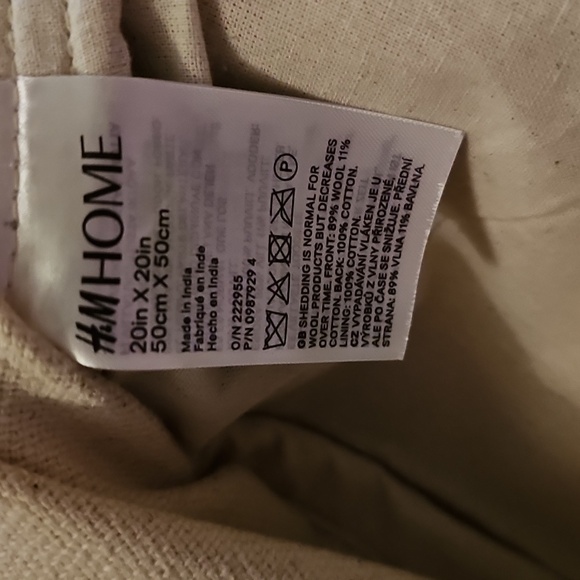 H&m Home Geometric Patterned Pillow Cover - Brown and Cream Aztec Boho - Picture 5 of 5